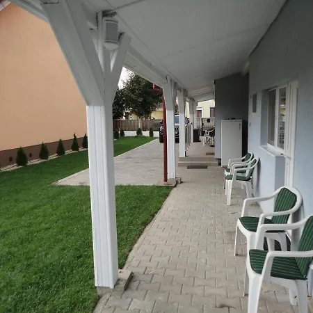 Ani Villa *