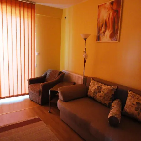Ani Villa