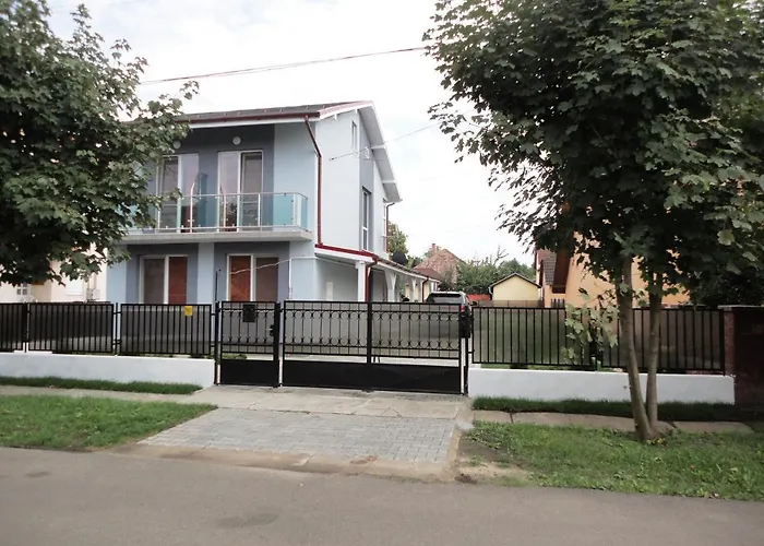Ani Villa